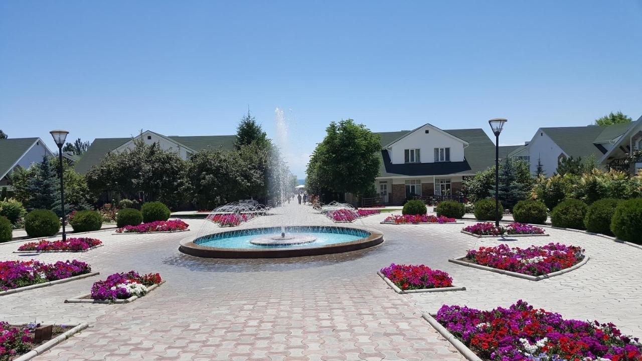 Kapriz Resort 博斯特里 外观 照片