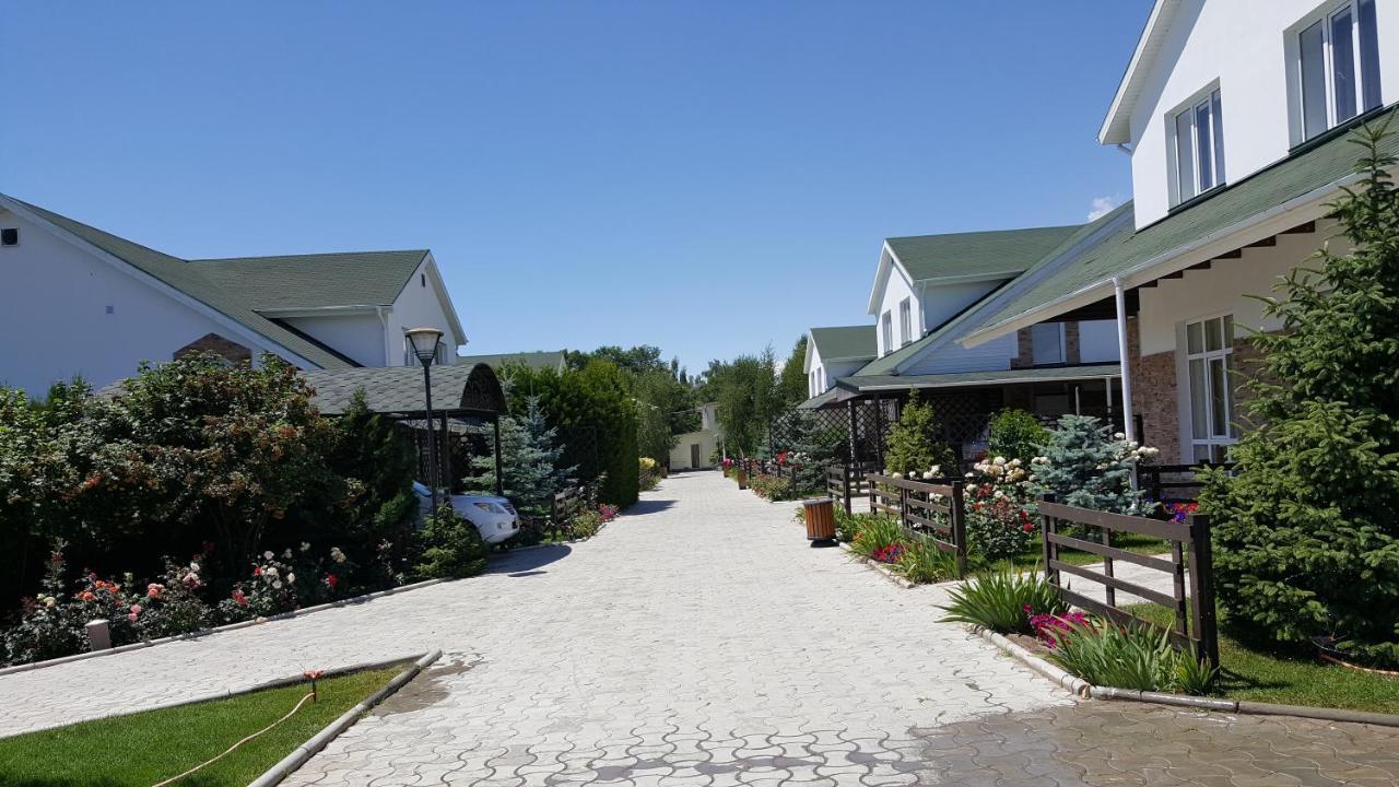 Kapriz Resort 博斯特里 外观 照片