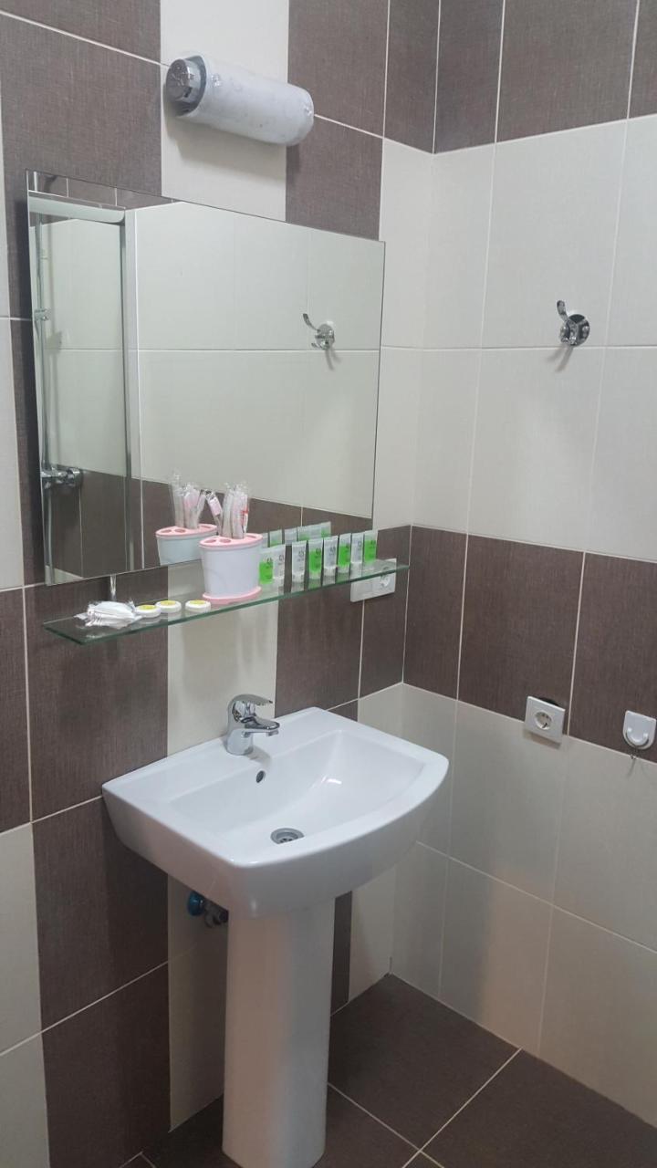 Kapriz Resort 博斯特里 外观 照片